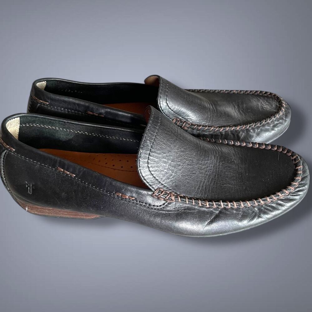 Men's Black Leather Slip-On Loafers - Picture 3 of 13